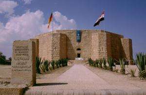 2001 - Egypt - Alamein - Gedenkfeier